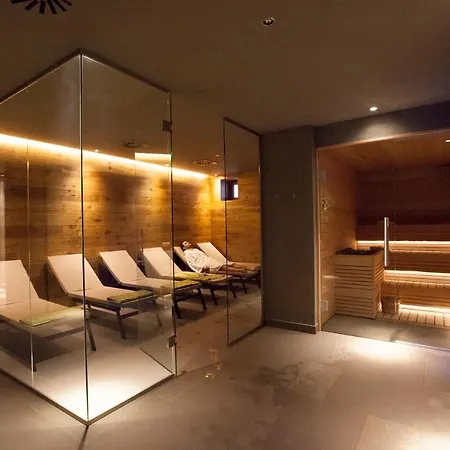 Canin Hotel